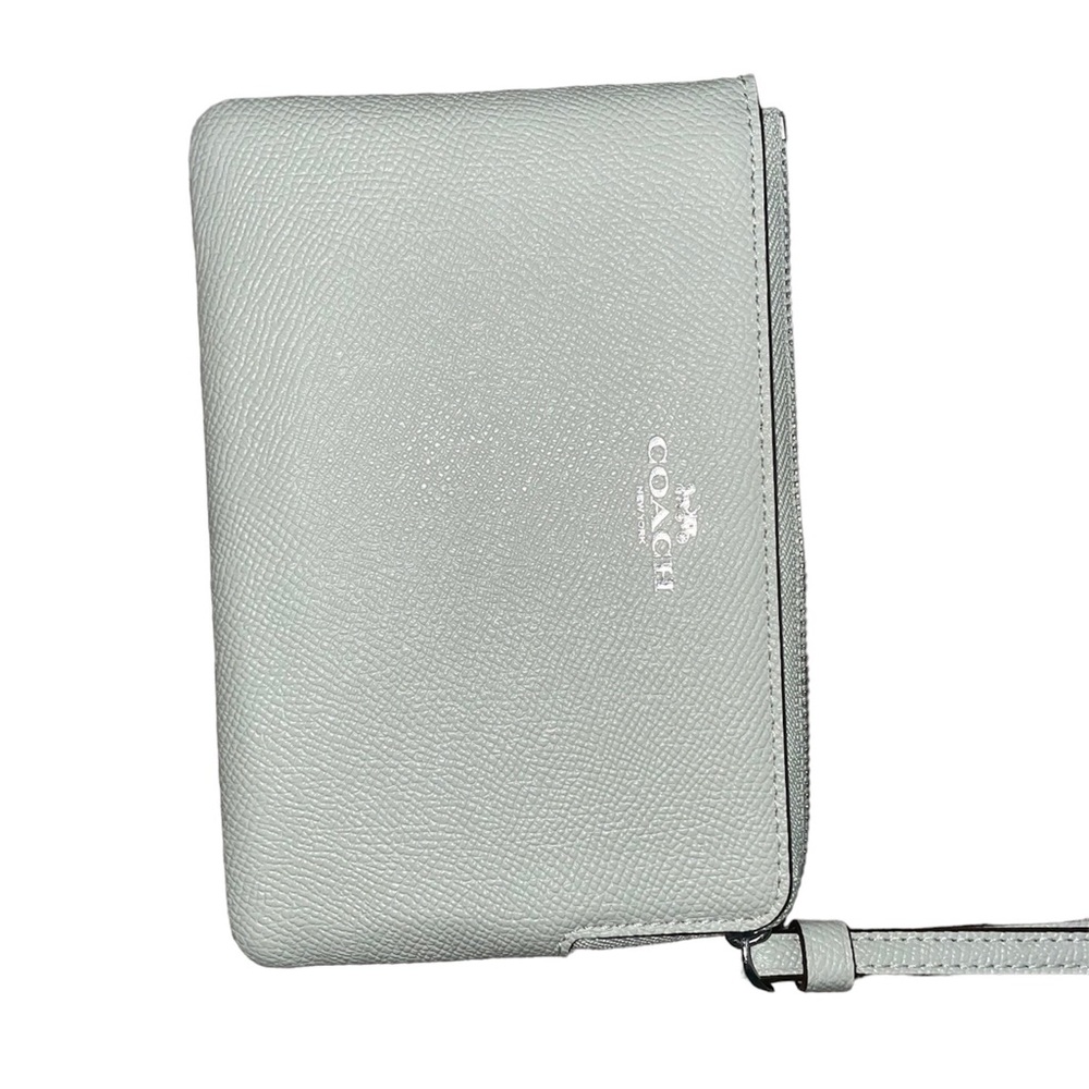 💜Host Pick💜NWOT COACH Corner Zip Wristlet Ivory